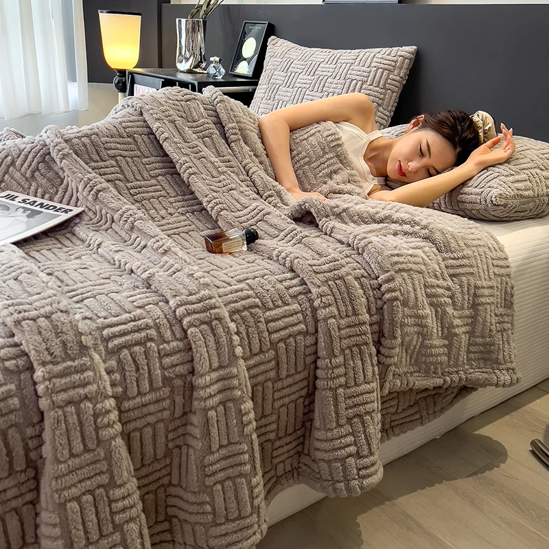 Thick Milk Velvet Warm Blanket for Winter Queen King Size Fleece Sherpa Comforter Cozy Soft Plush Blanket for Bed Sofa Throws