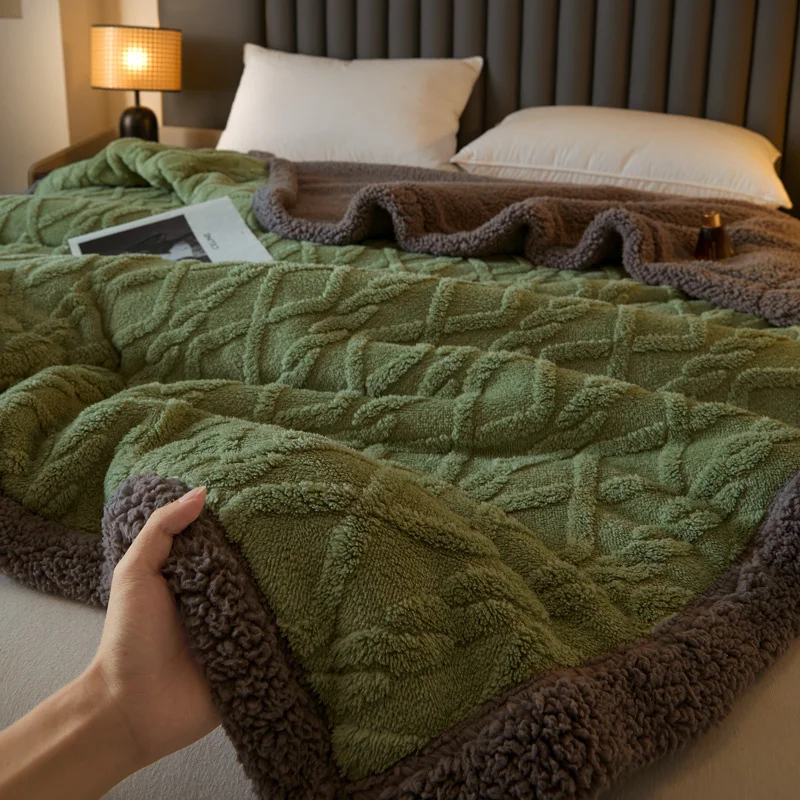 Sherpa Fleece Throw Blanket Queen King Size for Couch, Bed and Sofa, Thick and Warm Blanket, Soft Fuzzy Plush Blanket for Winter