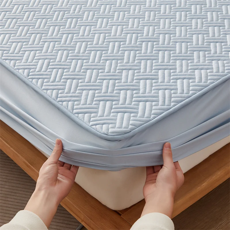 Cotton Quilted Mattress Pad Topper Soybean Microfiber Filling Anti-bacterial Queen King Size Bed Pad Protector Cover Fittedsheet