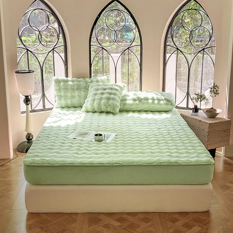 New Thickened Imitation Rabbit Fur Fitted Sheet with All Around Elastic Bands Winter Warm Bed Linen Plush Soft Mattress Cover