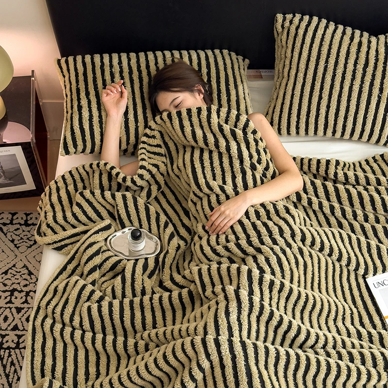 Cozy Fluffy Faux Fur Fleece Blanket Thick Warm Striped Winter Duvets Soft Plush Sofa Throw Blanket Bedroom Bedspread for Home