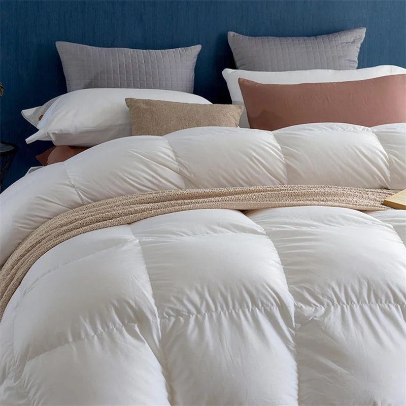 Premium Goose Down Comforter Cold-resistant Fluffy 100% Cotton Cover Winter Duvet Insert with Corner Tabe All Season Warmth