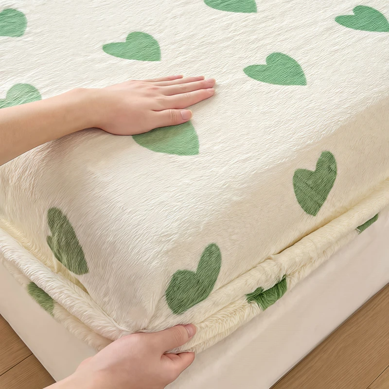 WOSTAR Winter warm plush fitted sheet elastic mattress protector cover red heart printed fluffy coral fleece bed linens 200x220